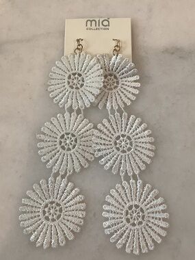 MIA White HAND EMBROIDERY Floral Statement Drop Earrings, Brand New
